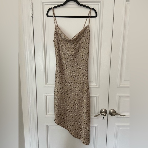 NWT Forever 21 Silky Satin Cowl Tan Brown Pattern Asymmetrical Hem Formal Dress - Picture 3 of 13